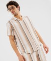 Chemise manches courtes et col cubain à rayures homme[MISSING]